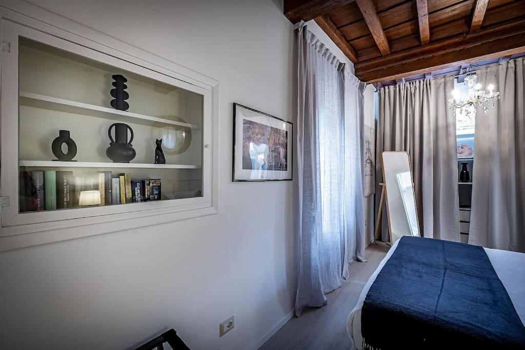 The Checkmate's House In Florencia