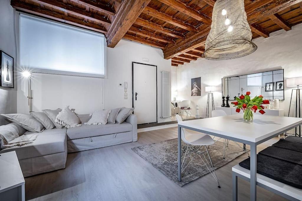 The Checkmate's House In * Florencia