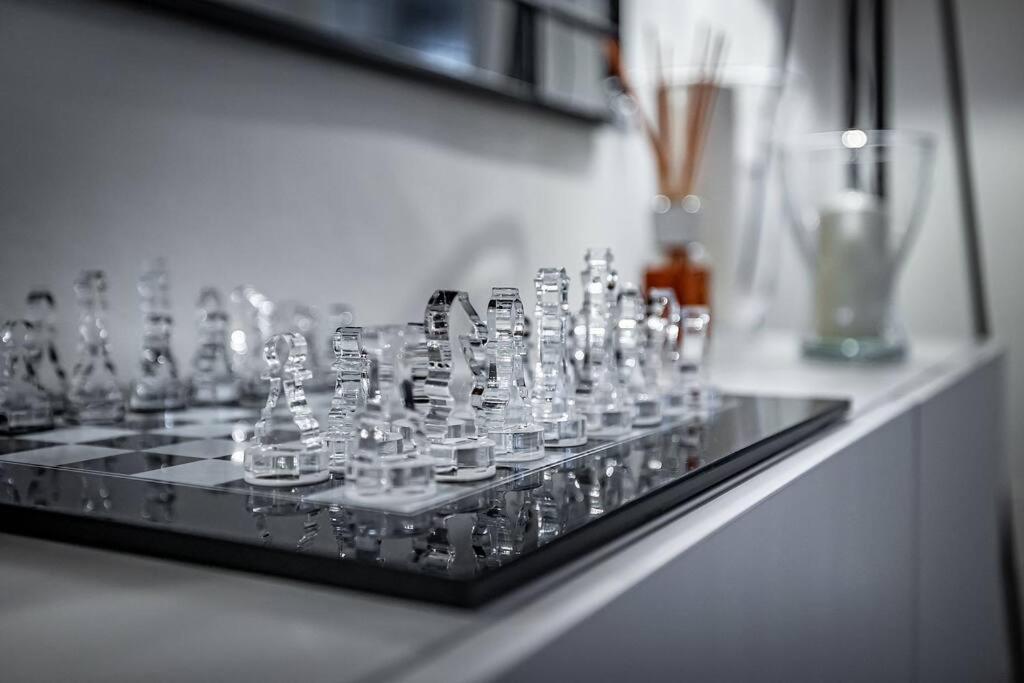 The Checkmate's House In